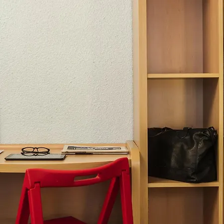 Ibis Vaugirard Porte De Versailles Hotel 3*