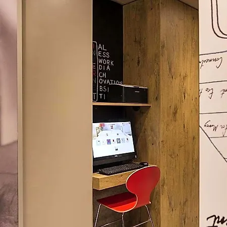 Ibis Vaugirard Porte De Versailles 3*