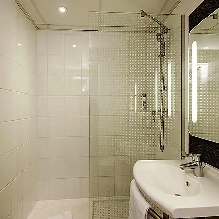 Ibis Vaugirard Porte De Versailles Hotel