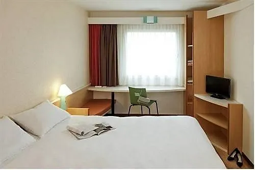 Ibis Vaugirard Porte De Versailles פריז