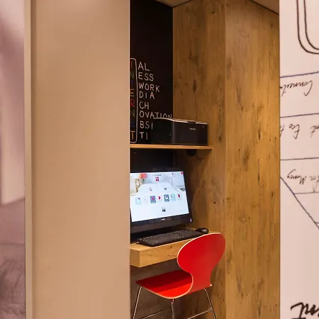 Ibis Vaugirard Porte De Versailles 3* Paris