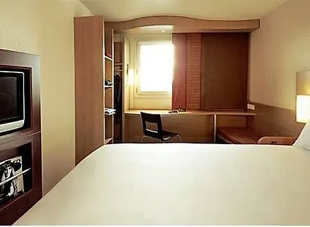Hotell Ibis Vaugirard Porte De Versailles 3*