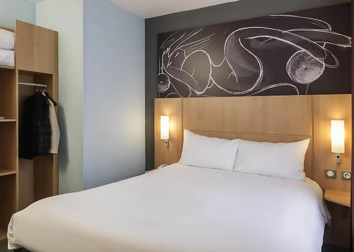 Ibis Vaugirard Porte De Versailles Hotel 3*