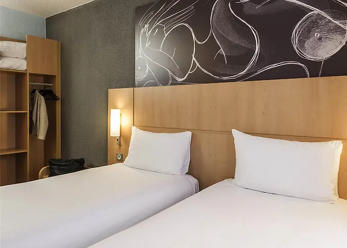 Ibis Vaugirard Porte De Versailles Paris