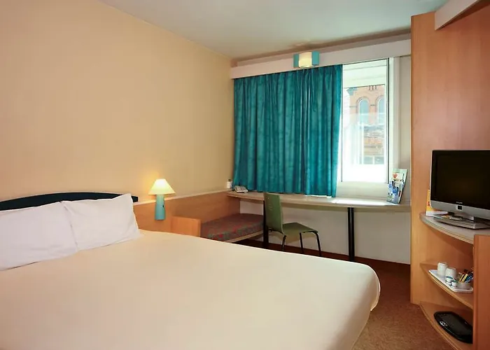 Ibis Vaugirard Porte De Versailles 3*